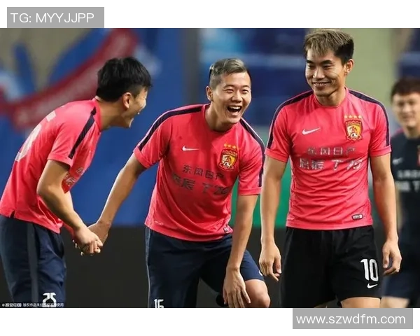 贵州贵阳足球球星成长历程与家乡情怀交织的励志故事